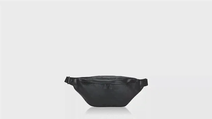 Louis Vuitton Monogram Shadow Discovery Bumbag Noir