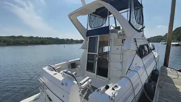 Brewer Yacht Sales Presents: 2003 Bayliner 288 Classic Cruiser