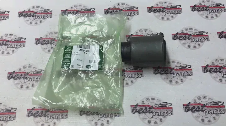 LR051585 Сайлентблок переднего нижнего рычага передний Land Rover Discovery 3/4 L319
