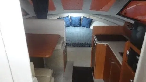 Bayliner Classic 289 Cabin Walk thru by South Mountain Yachts