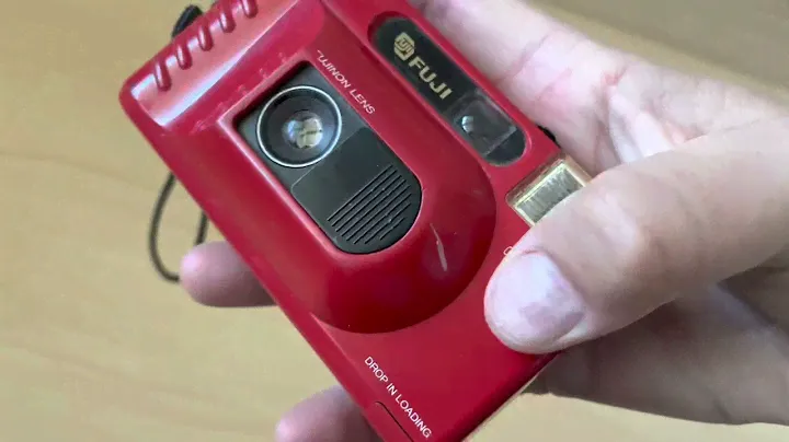 Fuji DL-7 red retro 35mm film old photo camera retro tutorial test