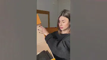 Распаковка рюкзака Louis Vuitton.