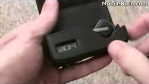 Plantronics_Discovery_975_Bluetooth_headset_[www.keepvid.com].3gp